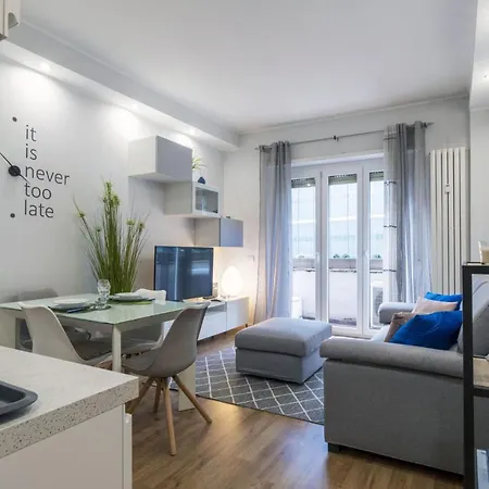 Διαμέρισμα Easylife - Moderno E Fresco Trilocale In Uno Dei Piu Moderni Della Citta Gioia-porta Nuova