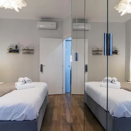 Easylife - Moderno E Fresco Trilocale In Uno Dei Piu Moderni Della Citta Gioia-porta Nuova Διαμέρισμα *