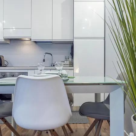Easylife - Moderno E Fresco Trilocale In Uno Dei Piu Moderni Della Citta Gioia-porta Nuova Διαμέρισμα