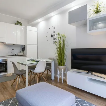 Daire Easylife - Moderno E Fresco Trilocale In Uno Dei Piu Moderni Della Citta Gioia-porta Nuova